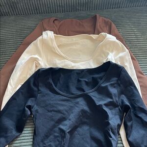 Women's Black, White, and Brown Long Sleeve Crop Tops